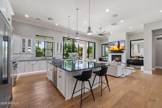 6745 E MONTECITO Avenue, Scottsdale, AZ 85251