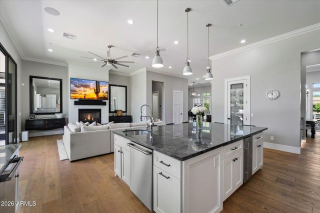 6745 E MONTECITO Avenue, Scottsdale, AZ 85251