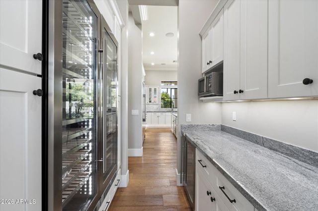 6745 E MONTECITO Avenue, Scottsdale, AZ 85251