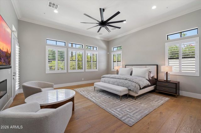 6745 E MONTECITO Avenue, Scottsdale, AZ 85251