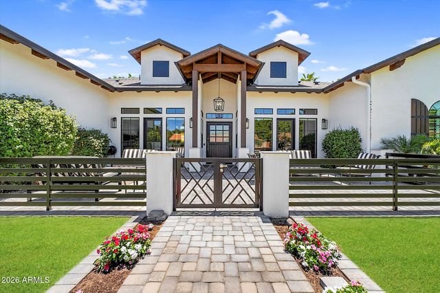6745 E MONTECITO Avenue, Scottsdale, AZ 85251