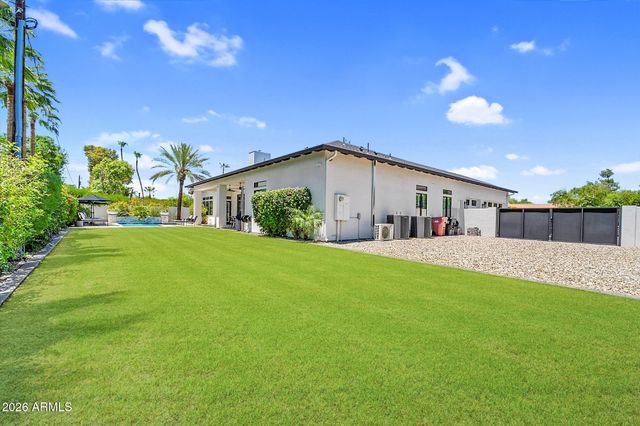 6745 E MONTECITO Avenue, Scottsdale, AZ 85251