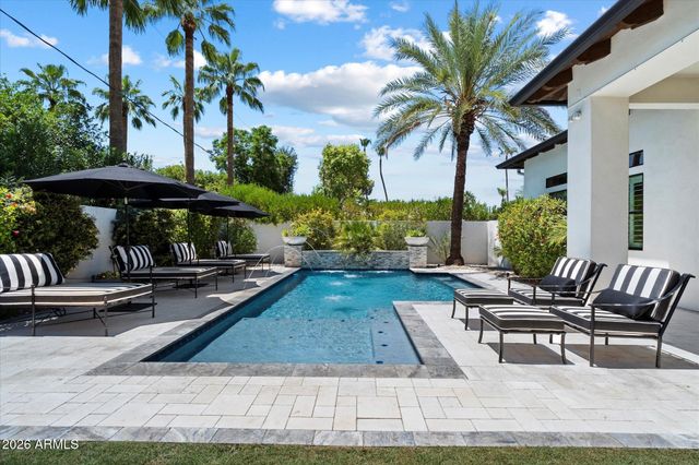 6745 E MONTECITO Avenue, Scottsdale, AZ 85251