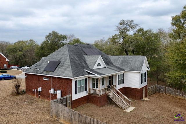 101 Saint Croix Court, Perry, GA 31069