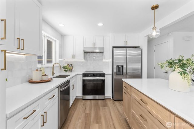 8712 Wildwood Avenue SW, Lakewood, WA 98498
