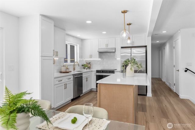 8712 Wildwood Avenue SW, Lakewood, WA 98498