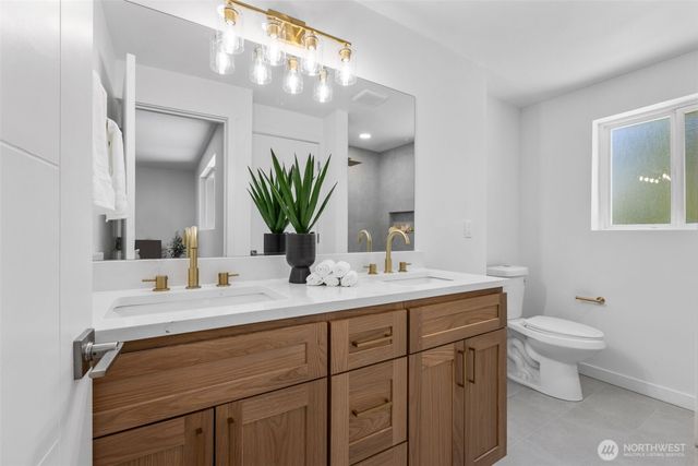 8712 Wildwood Avenue SW, Lakewood, WA 98498