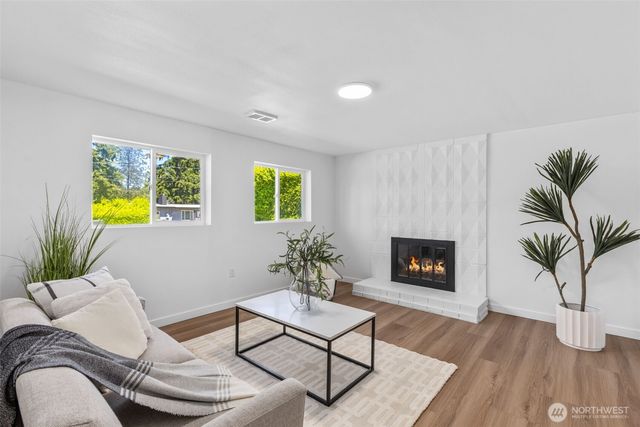 8712 Wildwood Avenue SW, Lakewood, WA 98498