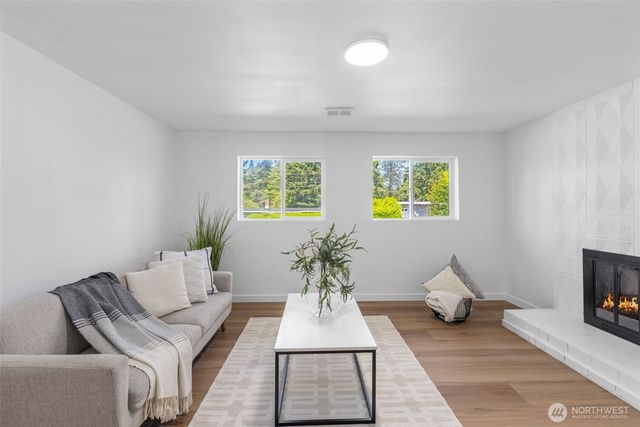 8712 Wildwood Avenue SW, Lakewood, WA 98498