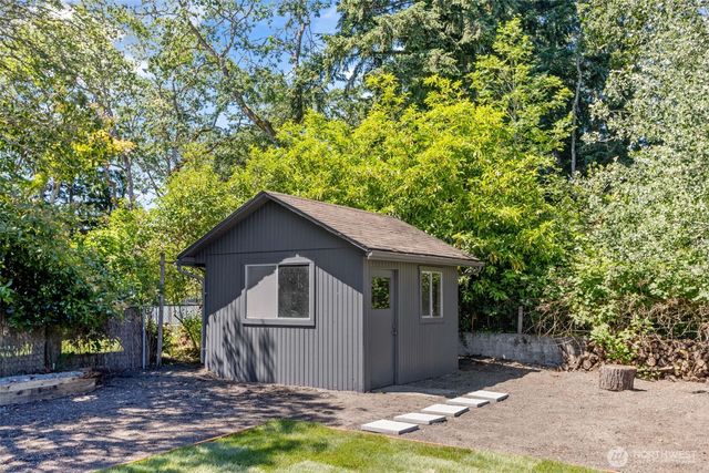 8712 Wildwood Avenue SW, Lakewood, WA 98498