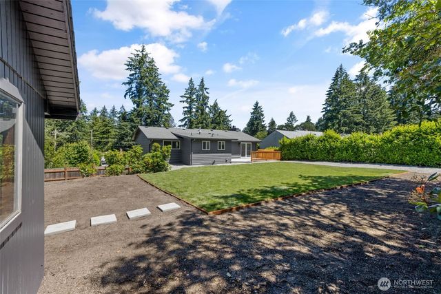 8712 Wildwood Avenue SW, Lakewood, WA 98498