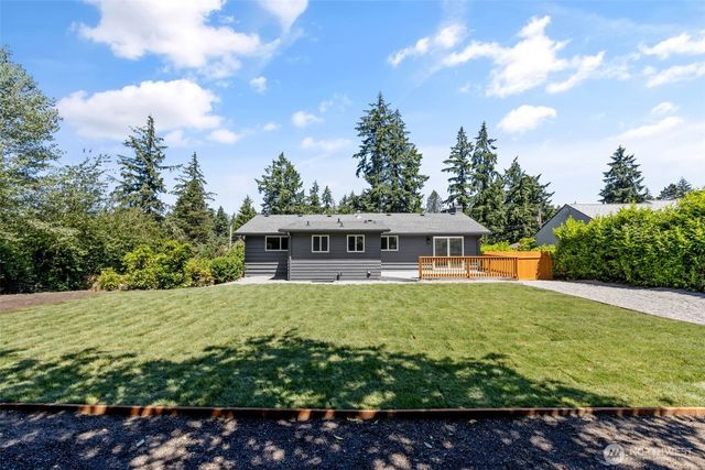 8712 Wildwood Avenue SW, Lakewood, WA 98498