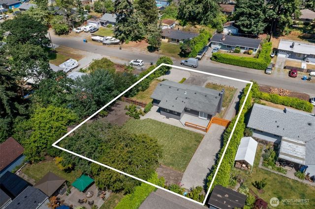 8712 Wildwood Avenue SW, Lakewood, WA 98498