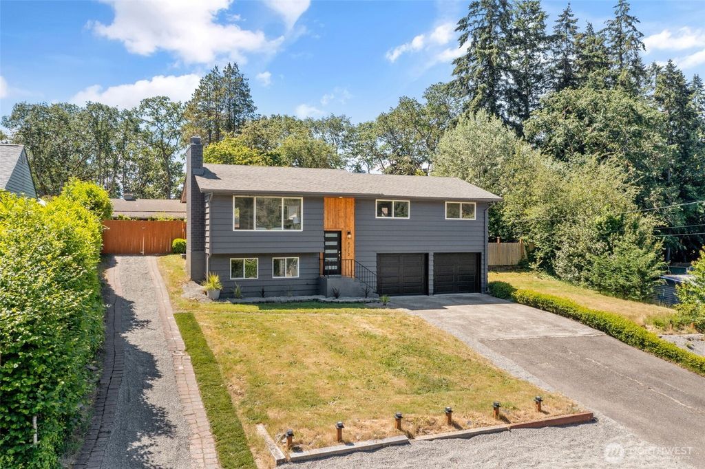 8712 Wildwood Avenue SW, Lakewood, WA 98498