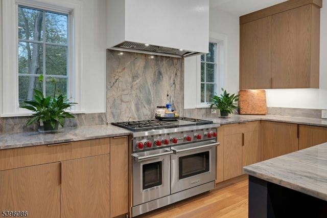 149 Hillcrest Ave, Summit City, NJ 07901