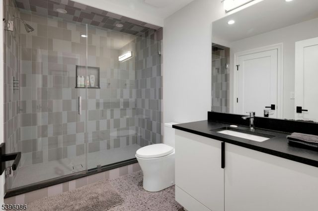 149 Hillcrest Ave, Summit City, NJ 07901