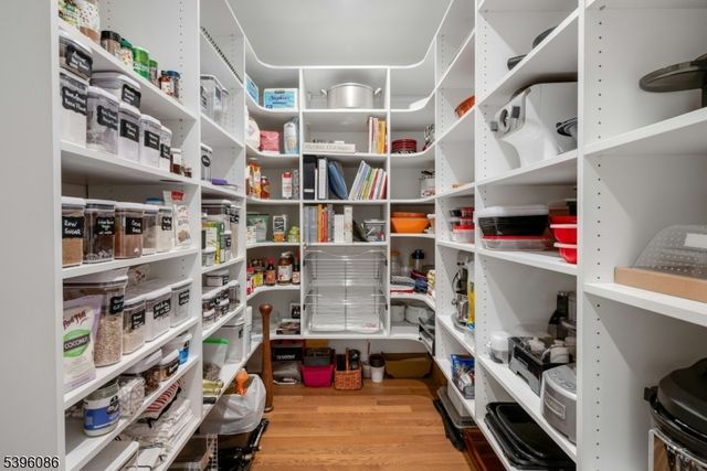 149 Hillcrest Ave, Summit City, NJ 07901