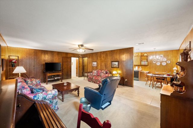 1609 Maplewood, Corsicana, TX 75110