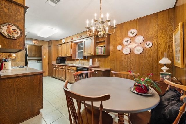 1609 Maplewood, Corsicana, TX 75110
