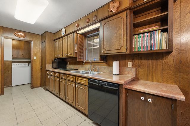 1609 Maplewood, Corsicana, TX 75110