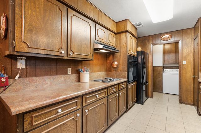 1609 Maplewood, Corsicana, TX 75110