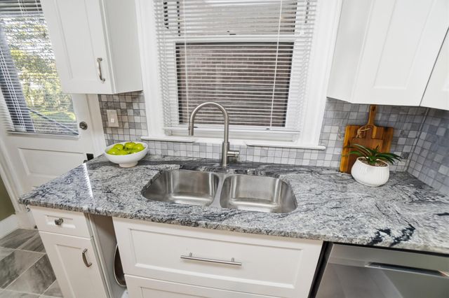 16 E 18th Street, Covington, KY 41011