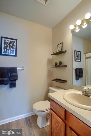 200 N TIMBER CT, Harrisburg, PA 17110