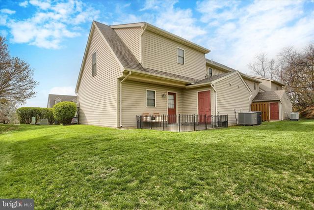 200 N TIMBER CT, Harrisburg, PA 17110