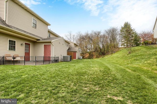 200 N TIMBER CT, Harrisburg, PA 17110