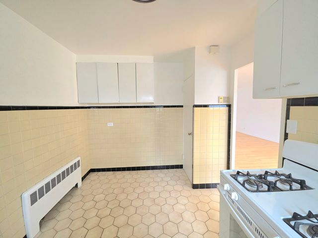 1100 N Harlem Avenue 1, River Forest, IL 60305