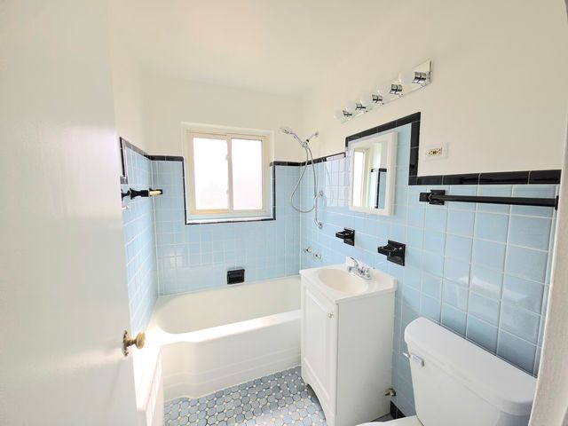 1100 N Harlem Avenue 1, River Forest, IL 60305