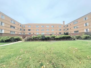 1100 N Harlem Avenue 1, River Forest, IL 60305