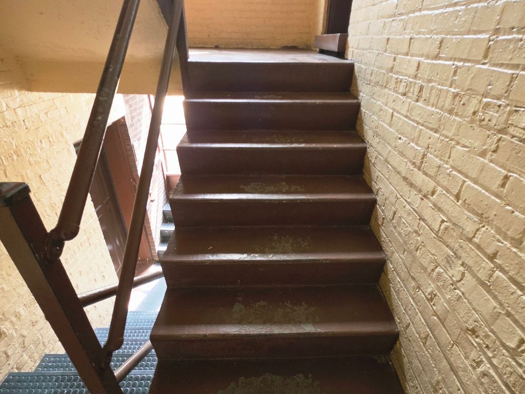 Image 15 of property listing at 1100 N Harlem Avenue 1, River Forest, IL 60305