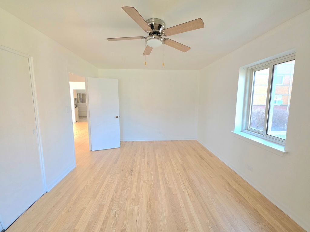 Image 7 of property listing at 1100 N Harlem Avenue 1, River Forest, IL 60305