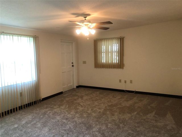 8 MOONLIGHT LANE, Winter Haven, FL 33884