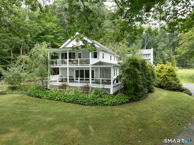 119 West Wakefield Boulevard, Winchester, CT 06098
