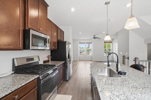 9 Wentworth Lane, Deer Park, OH 45236