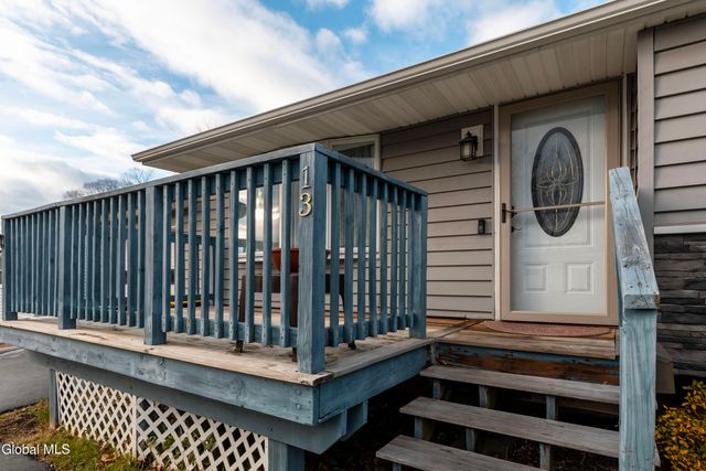 13 Dover Drive, Colonie, NY 12110