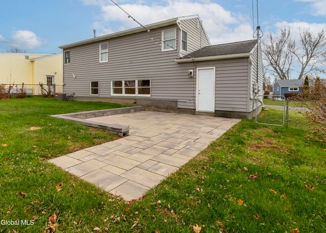 13 Dover Drive, Colonie, NY 12110