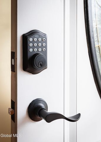 13 Dover Drive, Colonie, NY 12110