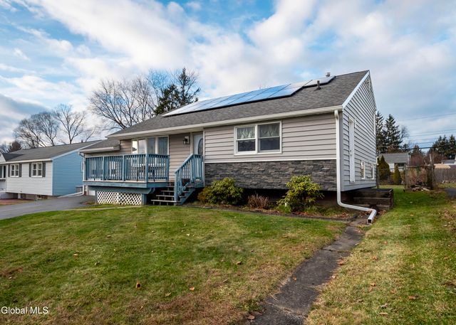 13 Dover Drive, Colonie, NY 12110