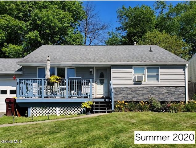 13 Dover Drive, Colonie, NY 12110