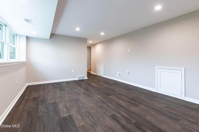 13 Dover Drive, Colonie, NY 12110