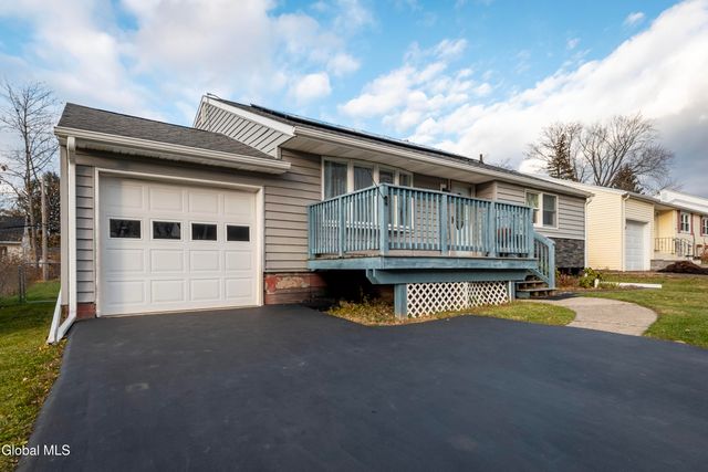 13 Dover Drive, Colonie, NY 12110