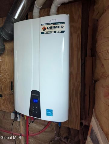 13 Dover Drive, Colonie, NY 12110