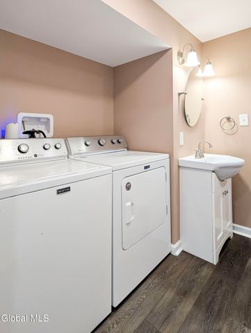 13 Dover Drive, Colonie, NY 12110