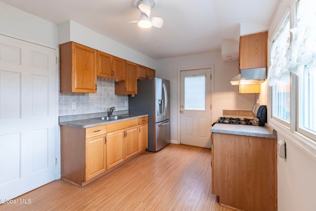 13 Dover Drive, Colonie, NY 12110