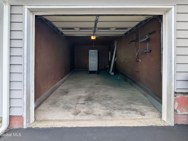 13 Dover Drive, Colonie, NY 12110