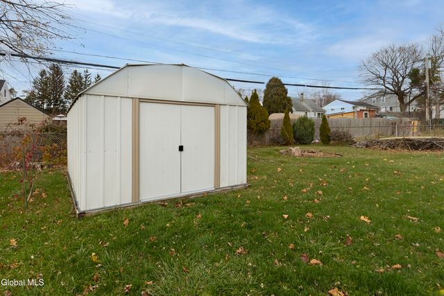 13 Dover Drive, Colonie, NY 12110