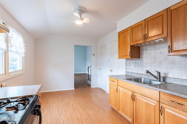 13 Dover Drive, Colonie, NY 12110